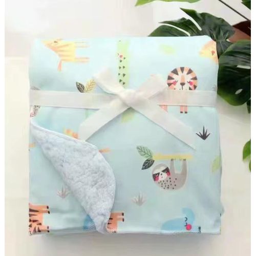 COUVERTURE BLEU CIEL AVEC MOTIFS