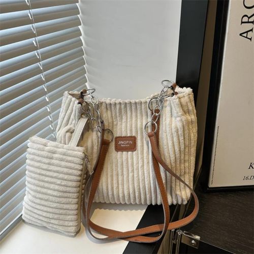 Chic sac blanc avec corde bandoulière