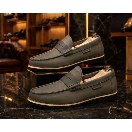 Mocassins Homme en Cuir – Élégance Premium et Robustesse Durable