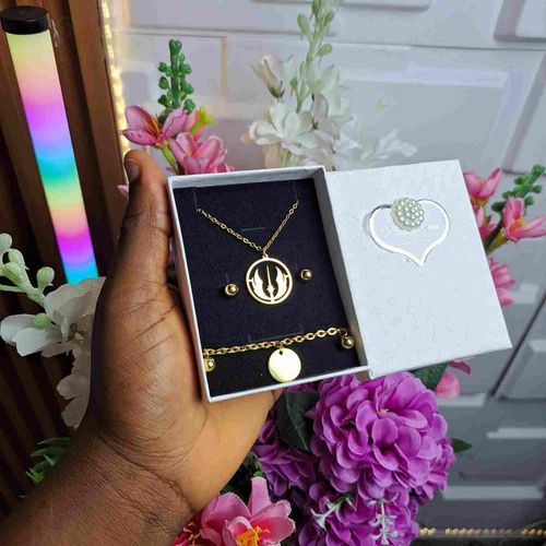 Bijoutique Ensemble femme goûte amour bijoux femme cadeau Fête des mères St Valentin cadeau de Noël mariage baptêmes cadeau anniversaire mode chaîne femme boucle d'oreille bracelet