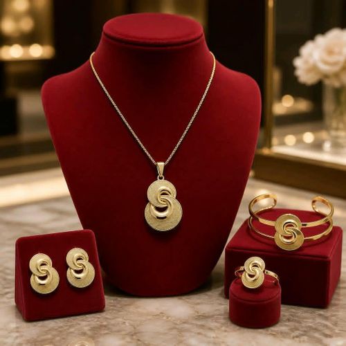 Ensemble Bijoux Femme- Chaîne , Boucles D'Oreilles , Bracelet et Bague - - Or Plaqué