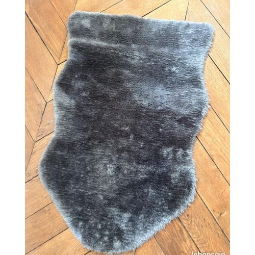 Tapis déco desacent de lit poillu douce 57x87 Gris