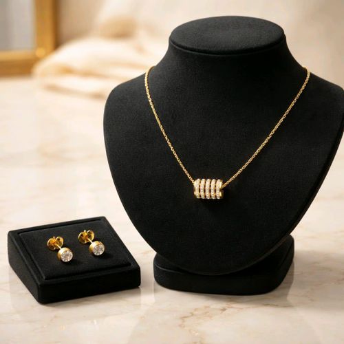 Ensemble Bijoux - Chaîne Et Boucles D'Oreilles- Or Plaqué