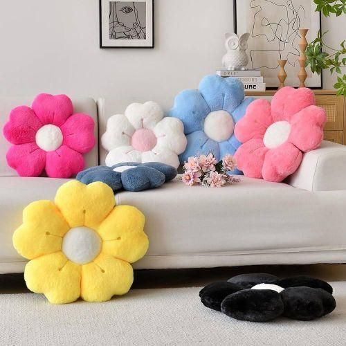 Coussin décoratif en forme de fleur avec six pétales