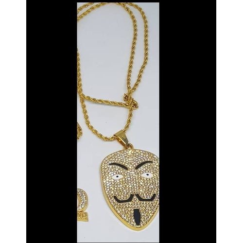 Chaine Torsade Avec Médaille Masque
