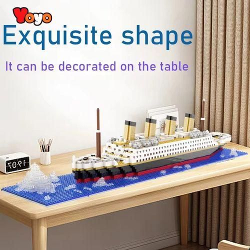 Ensemble De Briques De Construction Du Grand Navire Titanic