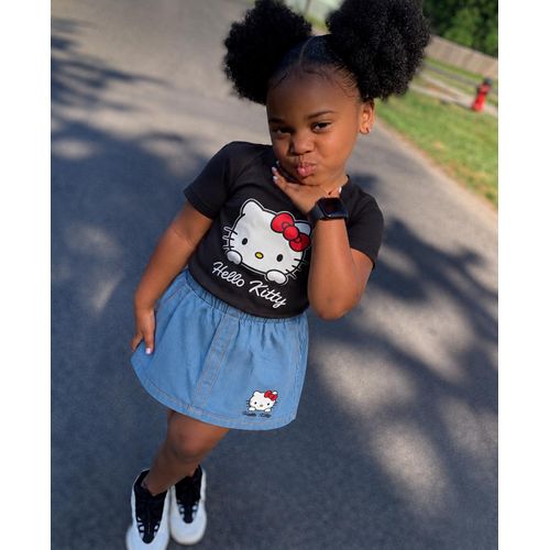 Ensemble Fille Hello Kitty – T-shirt Noir + Jupe Bleu Denim