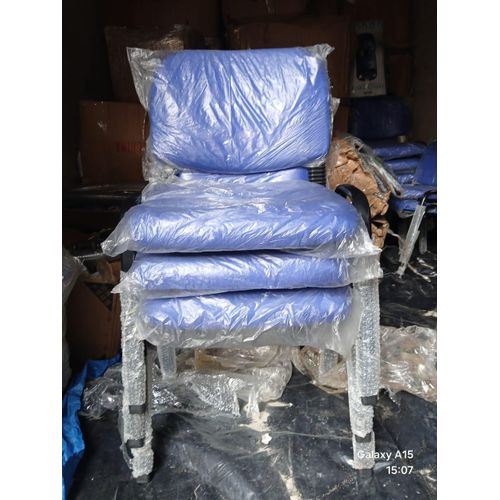 LOTS 4 CHAISES DE VISITEURS