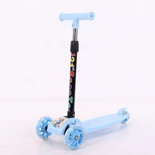 Trottinette lumineuse à trois roues pour enfant de 3 à 8ans