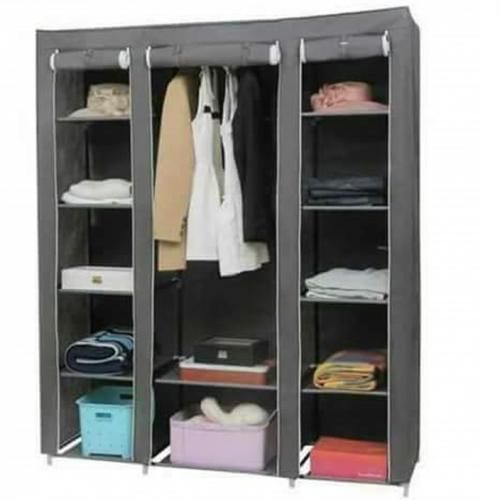 Armoire Penderie Trois Battants Mobile + Housse