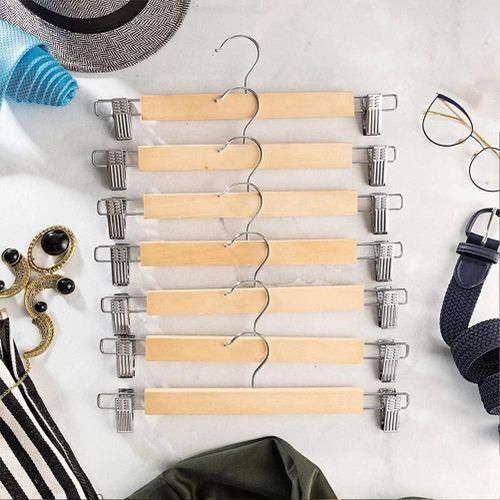 LOT de 30 cintres en bois avec pinces
