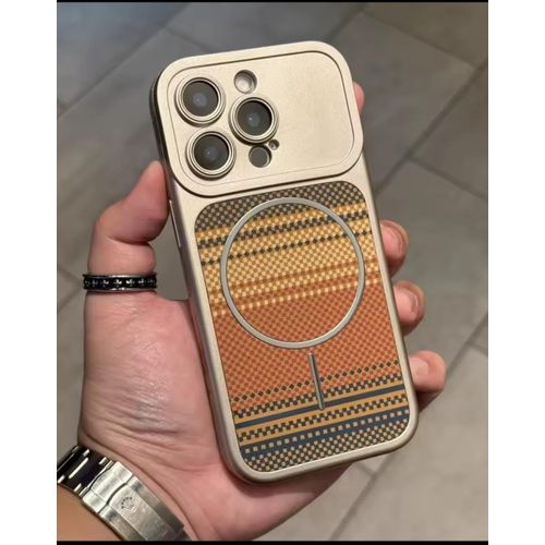 Coque iphone 16 pro Max doré P11