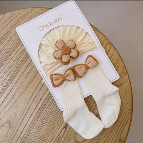 ACCESSOIRES BÉBÉ – BARETTE+CHAUSSETTE