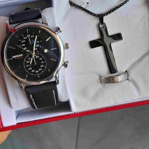 Box cadeau homme composé de chaîne noir et Montre fond noir 60cm En Acier Inoxydable pendentif croix de jesus, crucifix, bijoux religieux idéal cadeau pour saint valentin , anniversaire, mariage