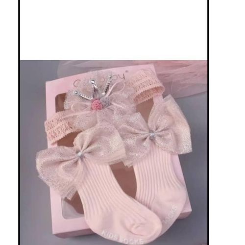 ACCESSOIRES BÉBÉ – BARETTE+CHAUSSETTE