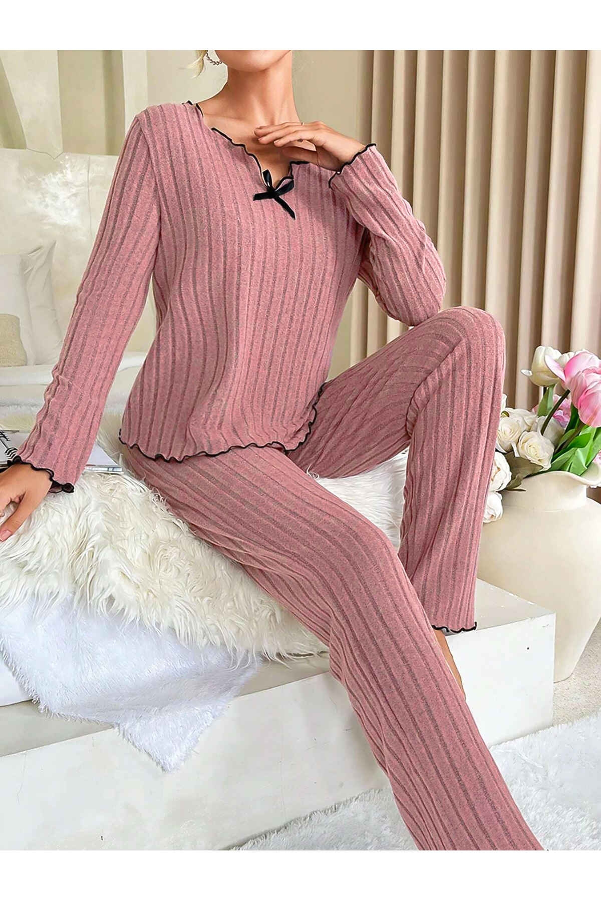 Détail de l'ensemble de pyjama Femme Bella Notte rose