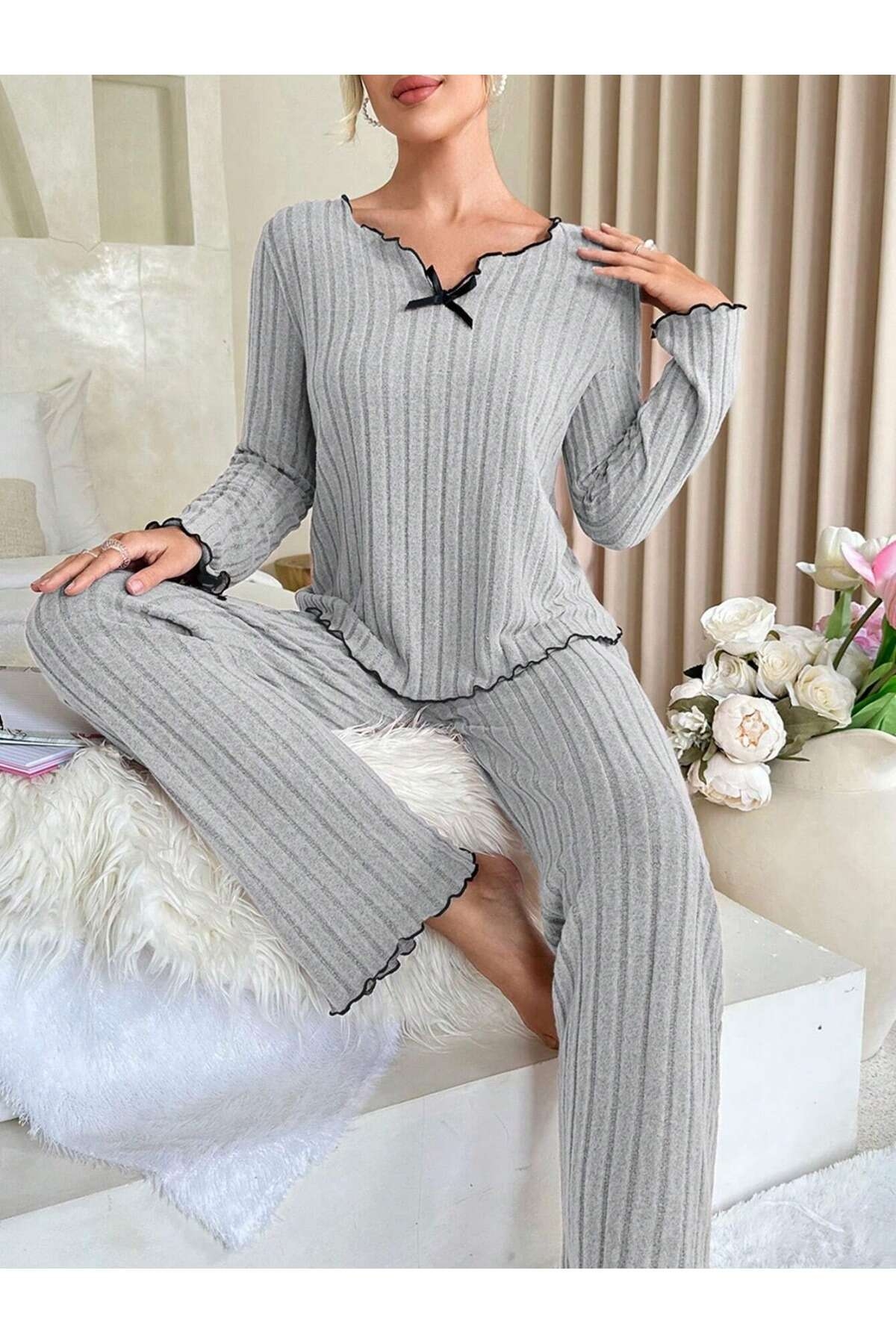 Détail de l'ensemble de pyjama Femme Bella Notte en coton gris