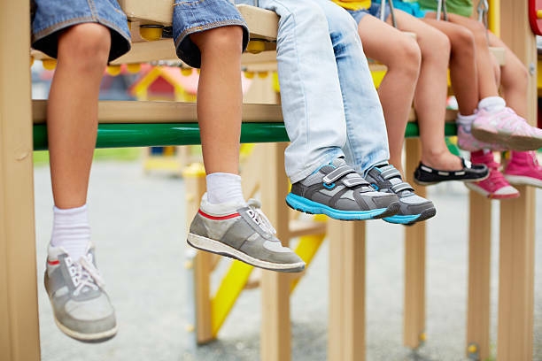 154 200+ Chaussure Enfant Photos, taleaux et images libre de droits - iStock | Chaussures, Chaussure femme, Chaussette