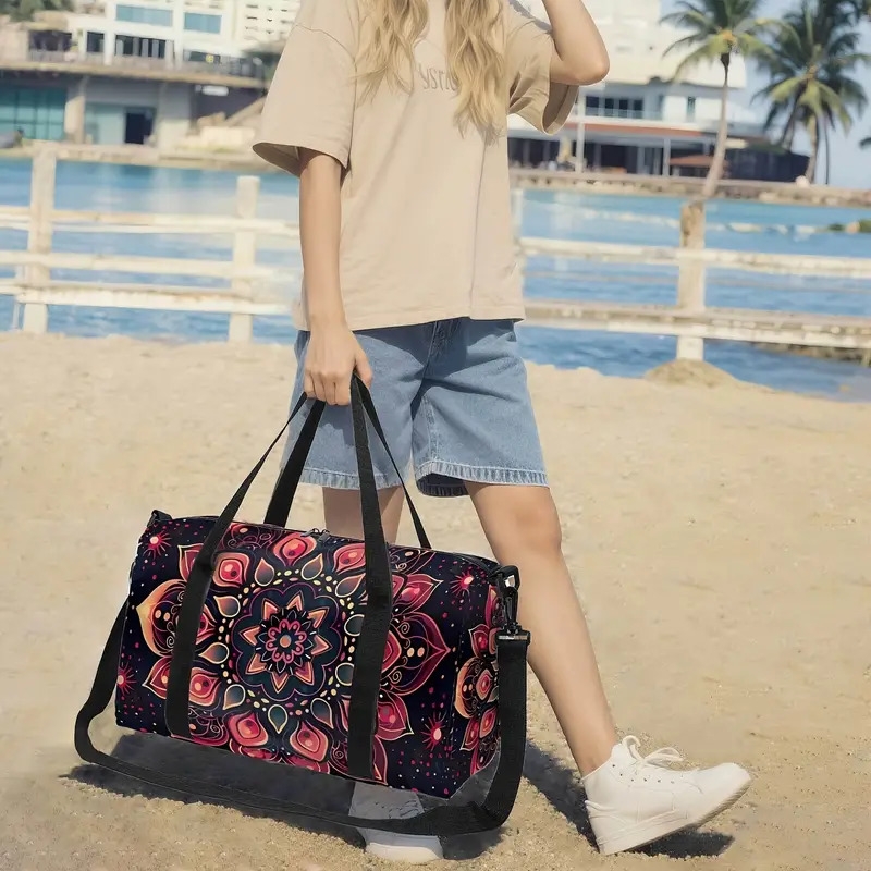 充满活力的波西米亚曼陀罗印花行李袋 - 女士旅行和瑜珈包，带肩带，聚酯材质，混合颜色（紫色、蓝色、粉红色、橙色、青色）- 非常适合健身房、运动或周末度假，旅行行李袋|艺术行李配件 |耐用的旅行装备、旅行包 2
