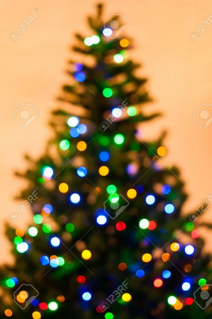 46535629-lumi-res-color-es-d-arbre-de-no-l-bokeh-un-bokeh-multicolore-lumineux-cr-par-un-ensemble-de-lumi-res-d-foca