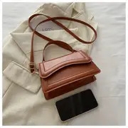 女士时尚白色人造皮革单肩包，带可调节肩带，磁性闭合和时尚手柄 - 适合休闲和正式场合，休闲钱包 - 最小主义设计 - 耐用手柄，单肩包 详情 5