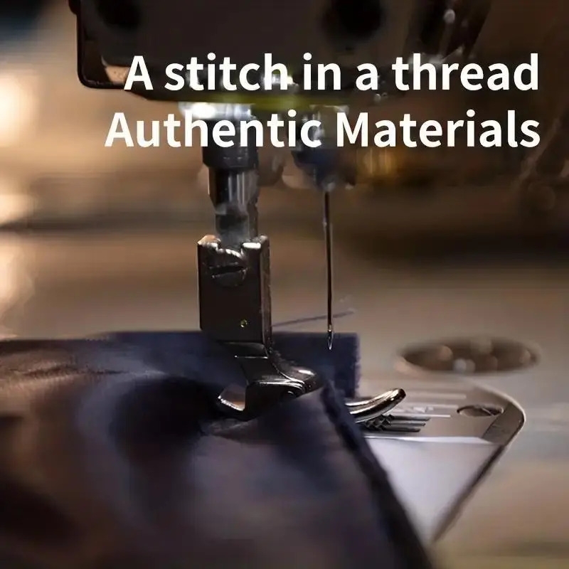 一只大号便携工具袋，采用耐磨加厚帆布，适用于电工空调维修工具包，配有肩带