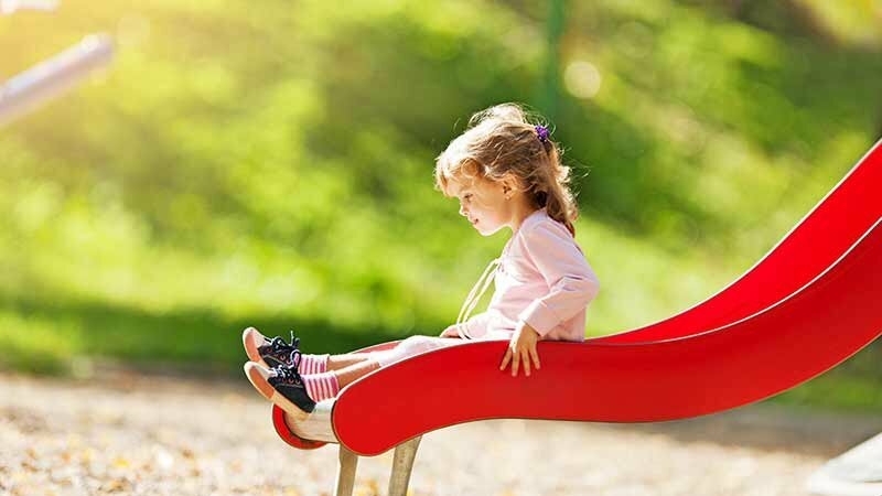 Résultat de recherche d'images pour "jouer enfant"