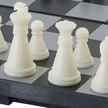 pièces d'échecs blanches