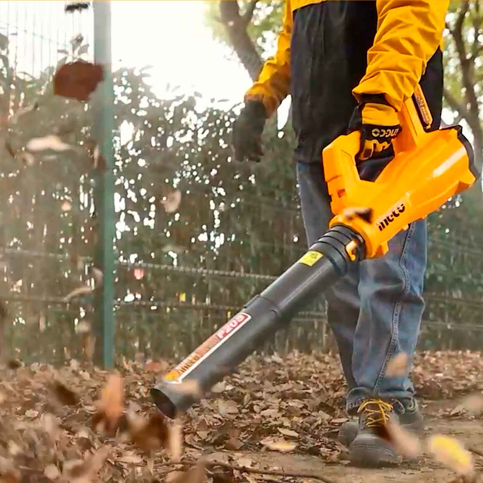 Souffleur de feuilles sans fil INGCO 20 V CABLI203235 | INGCO Inde | Outils de jardin