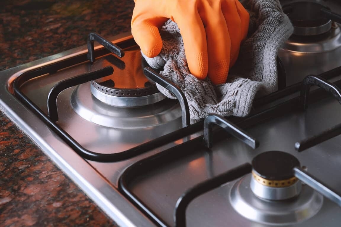 Comment nettoyer efficacement les brûleurs de votre cuisinière