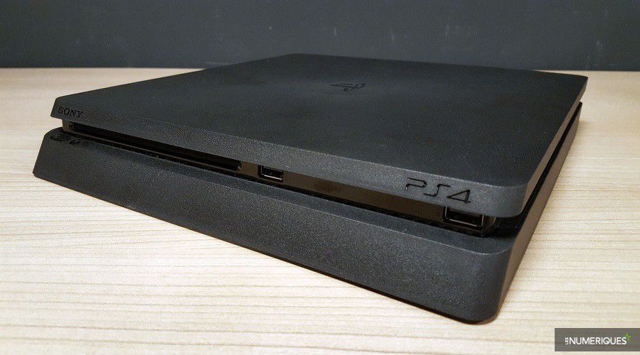 PlayStation-4-Slim_Test_03.jpg