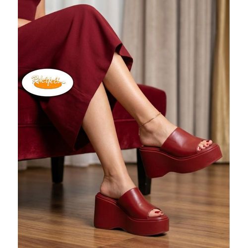 Sandales Compensées Femmes – Confort & Style – Design Moderne Tendance