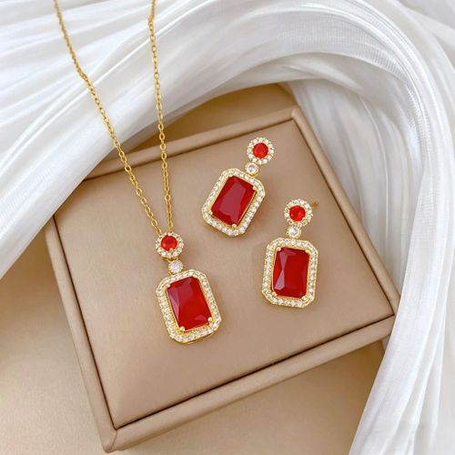 Parure de Bijoux Élégante pour Femme Cristal et Zircons Brillants Design de Luxe Idéal pour les Mariages Soirées de Gala Fêtes Traditionnelles Accessoire de Mode Raffiné en Finition Dorée Grandes Occasions Spéciales