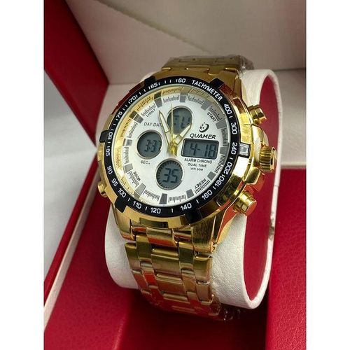 Montre De Luxe DOREE Fond BLANC