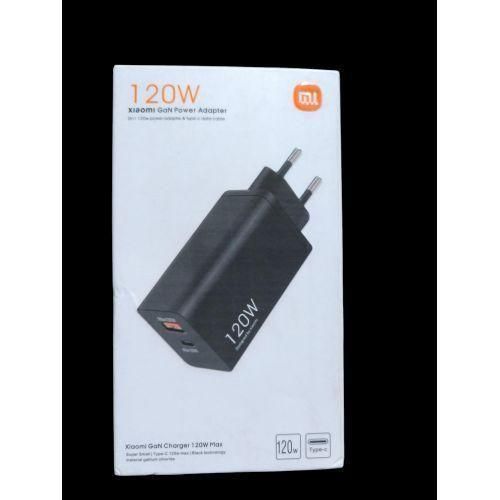 chargeur Xiaomi GaN Power Adapter 120W avec prise européenne.