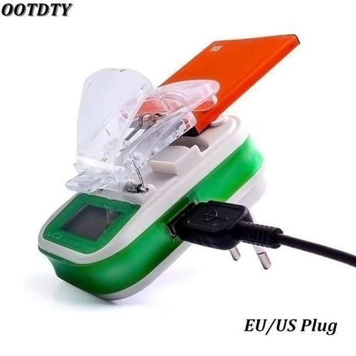 Chargeur universel de Batterie avec affichage et Port USB 5.5V (Compatible)