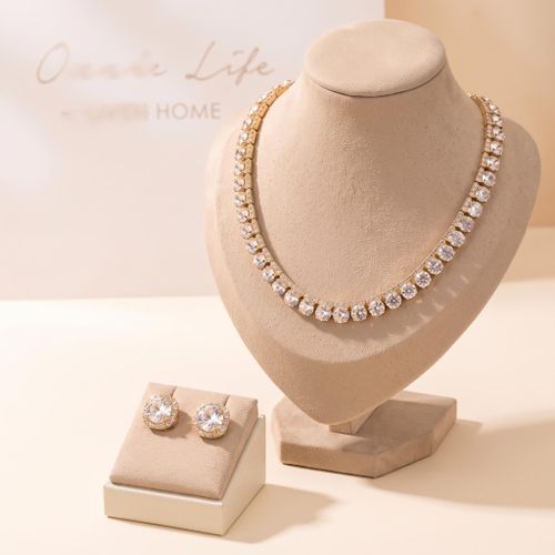 Ensemble de Bijoux Luxe 2-en-1 pour Femmes – Collier et Boucles d'Oreilles Goutte avec Diamants Simulés - Or Clair