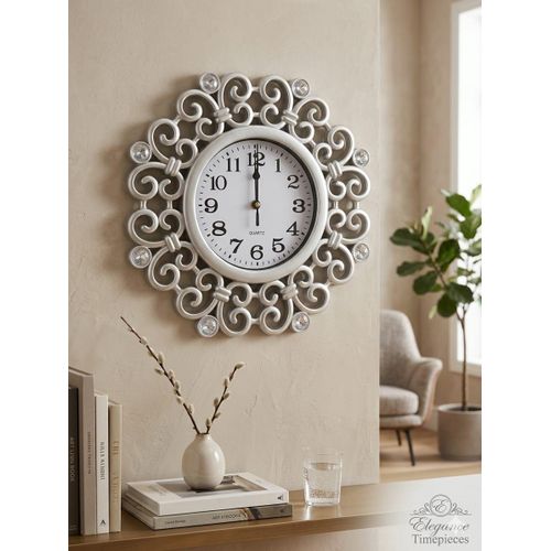 Horloge Murale Décorative Royale - Argentée avec Cristaux Étincelants