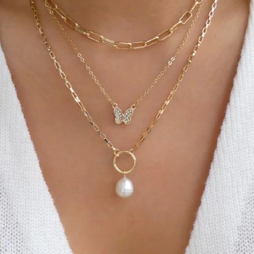 Ensemble de 3 colliers et pendentifs européens et américains, style créatif et original, avec chaîne de perles, pendentifs papillon en diamant et perles.