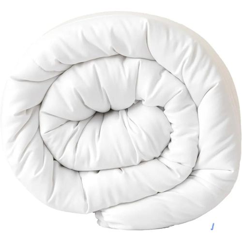 Couette Blanche Confort 3 Places - Douceur et Élégance pour Votre Chambre de bonne qualité