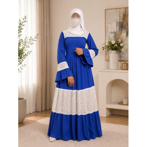 Robe Longue Bleu Royal avec Dentelle Blanche et Manches Évasées