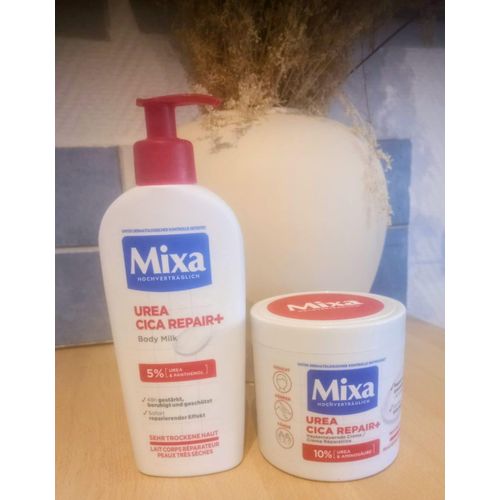Mixa UREA CICA lait et crème ( Allemagne) 250ml x 400 ml