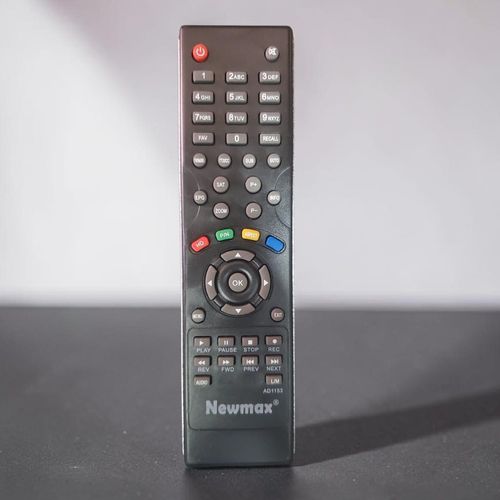 Newmax AD1153 – Télécommande universelle TV & multimédia