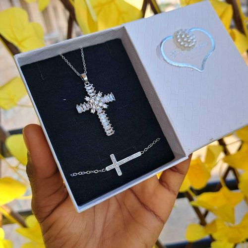 Bijoux chaîne femme croix agenté 2en1 chaîne bracelet pendentif ensemble bijoux accessoire femme inox luxe mode stylé femme cadeau femme coffret cadeau anniversaire femme fête mere Saint Valentin Mariage amour cœur