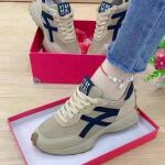 CHAUSSURE DE SORTIE