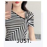 product_image_name-Generic-Robe Moulante à Rayures Avec Encolure Asymétrique-5