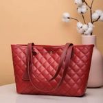 Sac à main couleur rouge