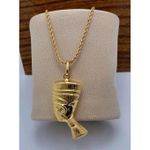 Chaîne Hommes Et Femme Tête Royale