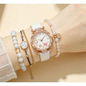 VEOUNDK Ensemble Montre à Quartz à Cadran Cœur Mignonne + 4 Bracelets Perlés Empilables pour Femmes