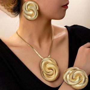 Ensemble de Bijoux Boucles d'Oreilles Collier Bracelet pour Femmes, Forme Géométrique Cercle Ondulé Torsadé - Or